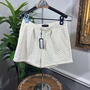 Storm & Marie  Quilted Short in Cream - Sz M